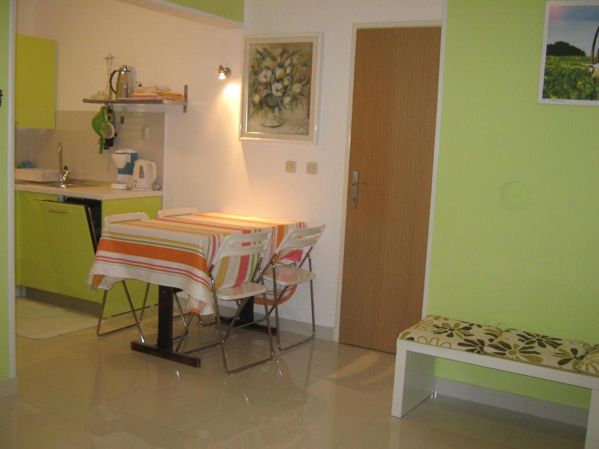 Guest House Bizjak Vinkuran Exterior photo